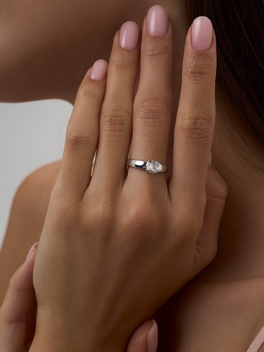 Кольцо из серебра с фианитом (Арт. 1340200254)-2.jpg