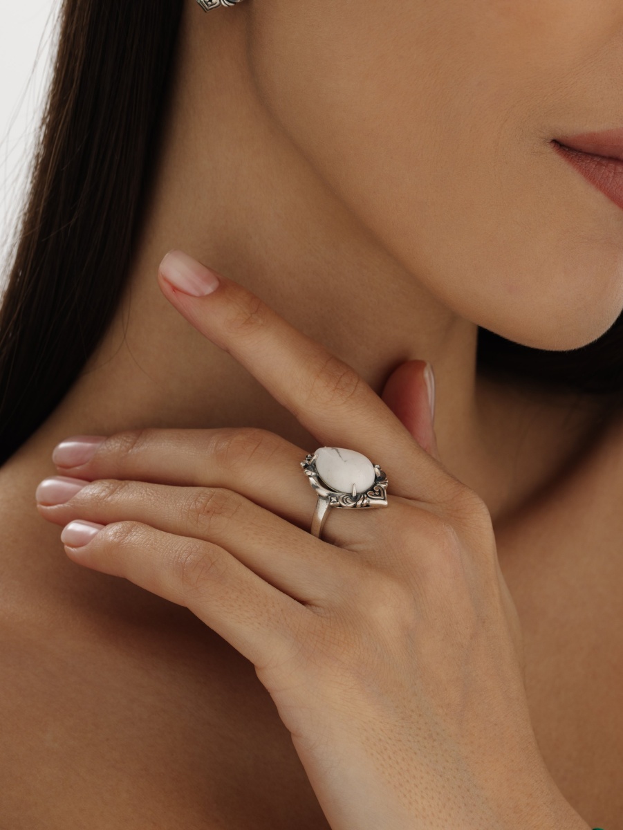 Кольцо из серебра с кахолонгом (Арт. 1310К05992)-2 (2).jpg