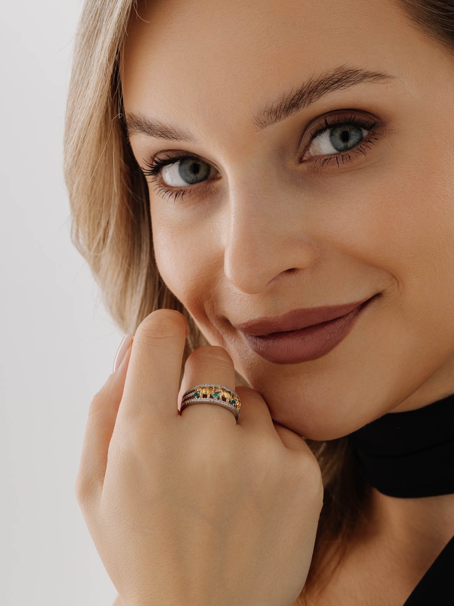 Кольцо из серебра с изумрудами и фианитами (Арт. 1350011940л)-4.jpg