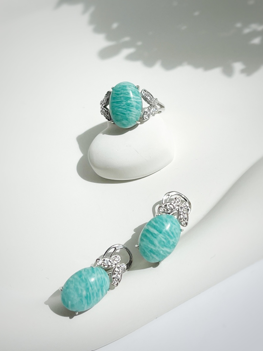 Кольцо из серебра с амазонитом и фианитами (Арт. 1340375099л)-1.jpg