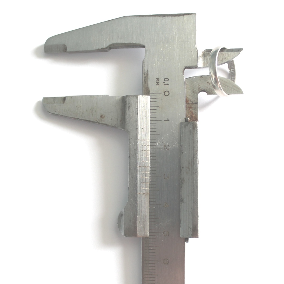 кольцо с штрангенциркулем-1.jpg