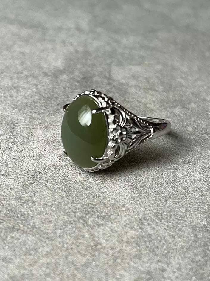 Кольцо из серебра с нефритом (Арт. 1340355716)-2.png
