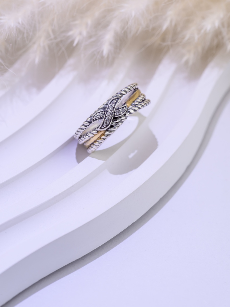 Кольцо из серебра с фианитами (Арт. 1317205449л).jpg