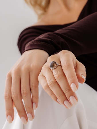 Купить кольцо из серебра с топазом в интернет-магазине KRASNOE