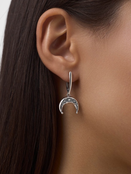 Серьги из серебра с фианитами в ювелирном интернет-магазине