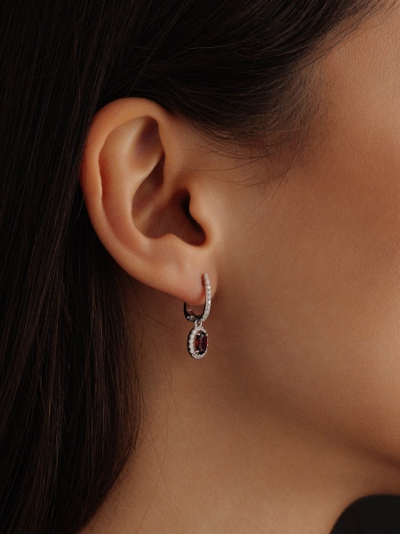 Серьги из серебра с гранатами в ювелирном интернет-магазине