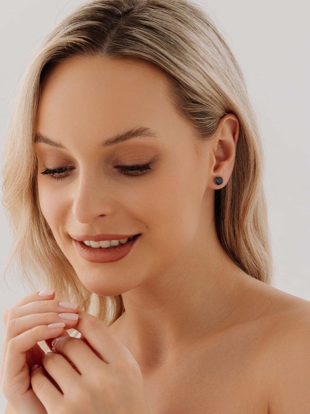 Пусеты из серебра с топазом в ювелирном интернет-магазине