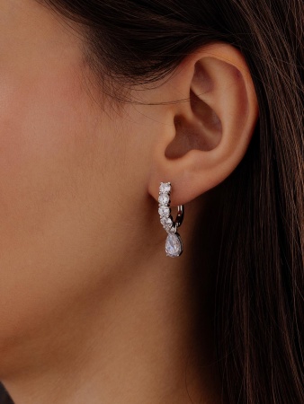 Серьги из серебра с фианитом