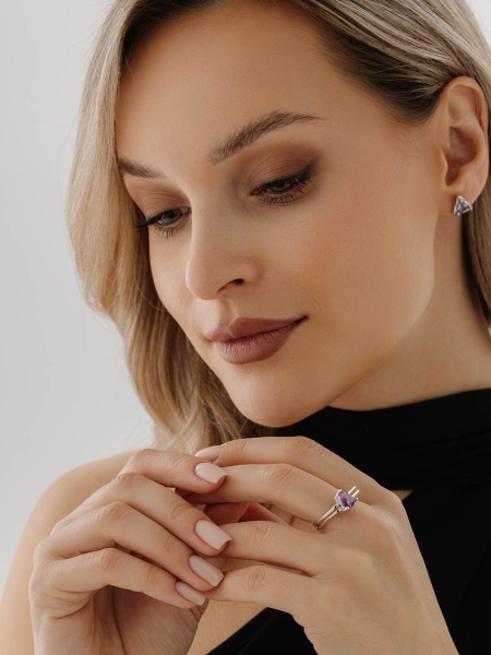 Пусеты из серебра с аметистами в ювелирном интернет-магазине