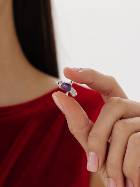 Брошь из серебра с ситаллом, чароитом и фианитами в ювелирном интернет-магазине