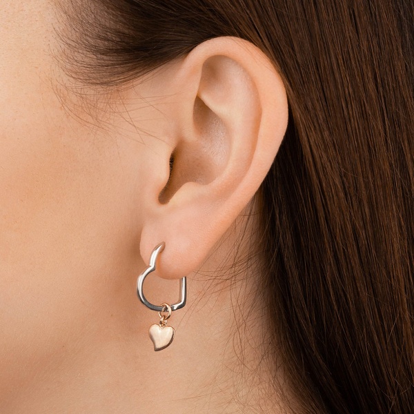 Серьги из серебра с фианитами со скидкой