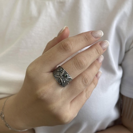 Купить кольцо из серебра с ситаллами в интернет-магазине KRASNOE