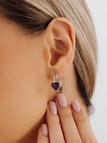 Серьги из серебра с гранатом
