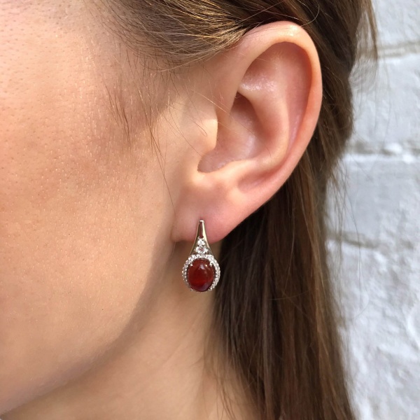 Серьги из серебра с агатами и фианитами со скидкой