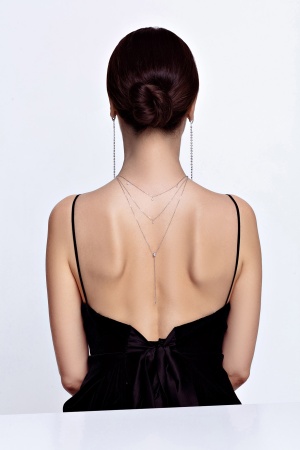 Колье из серебра с фианитами 8340206233л