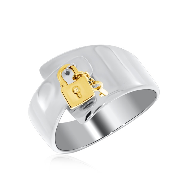 Кольцо из серебра с фианитами со скидкой