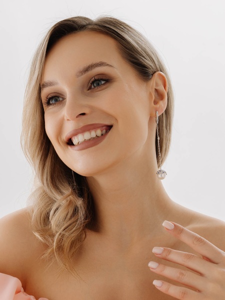 Серьги из серебра с жемчугом со скидкой