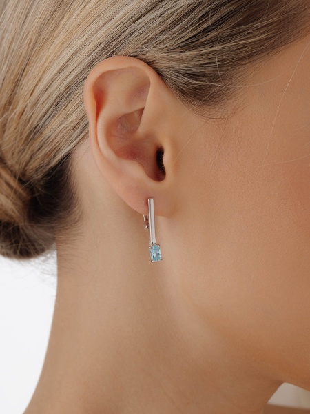 Серьги из серебра с фианитами в ювелирном интернет-магазине