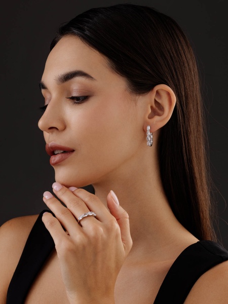 Серьги из серебра с фианитами