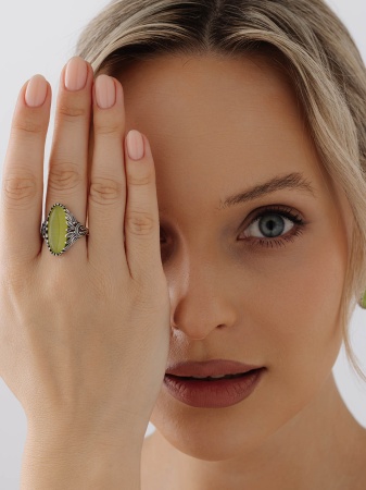 Купить кольцо из серебра с кошачим глазом в интернет-магазине KRASNOE