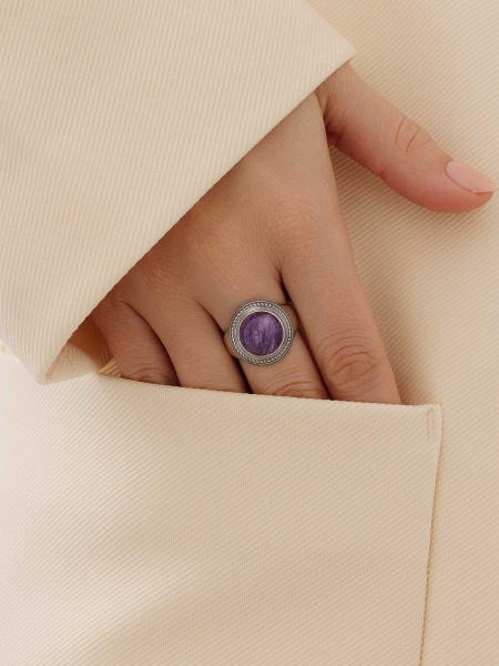 Купить кольцо из серебра с чароитом в интернет-магазине KRASNOE