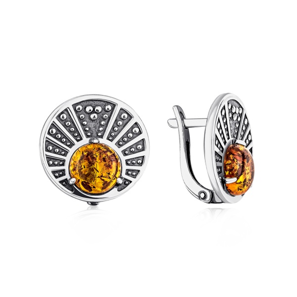 Серьги из серебра с янтарём со скидкой