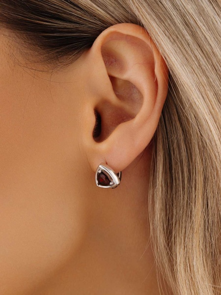 Серьги из серебра с гранатом